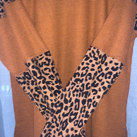 Kori Brown Leopard Pint Waffle Knit Top - Picture 4 of 5